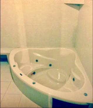 JACUZZI
