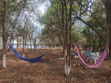 Hamacas y camping a la rivera del Río Paraná