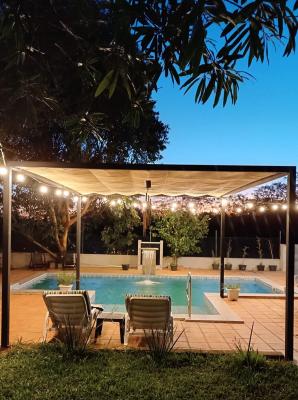 Piscina de noche